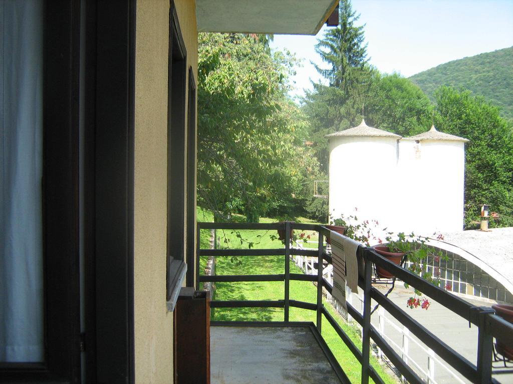 Fattoria Del Pino Bed & Breakfast Орта Сан Джулио Стая снимка